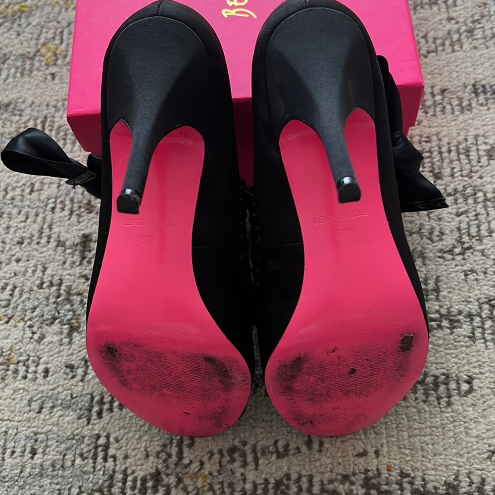 Betsey Johnson used shoes, good condition. Size 8 - Picture 4 of 5